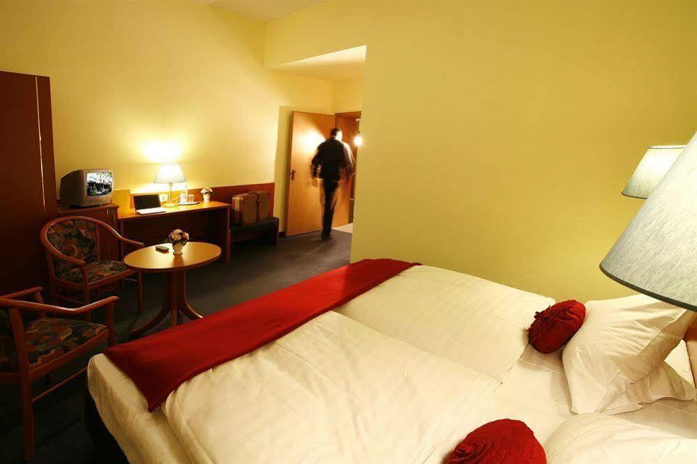 Trip Inn Hotel Schumann Dusseldorf Ngoại thất bức ảnh